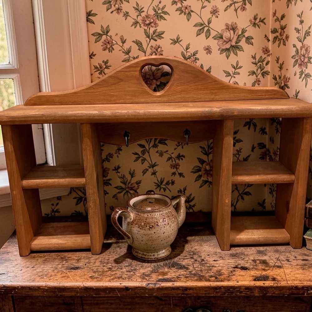 Vtg 1980 Heart Cutout Solid Wood Wall Display Shelf Organizer W/ Hooks & Cubbies - Picture 3 of 16